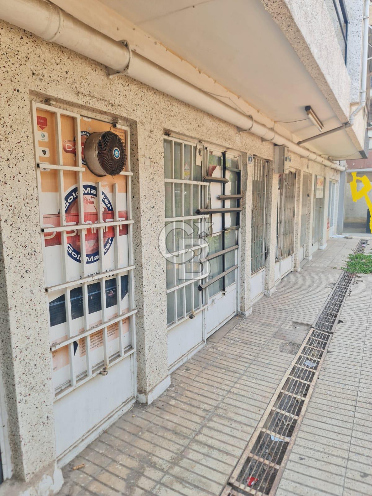 Memurevleri'nde Satılık Dükkan