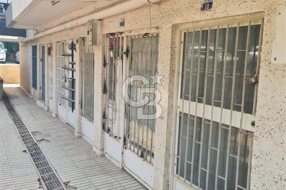 Memurevleri'nde Satılık Dükkan