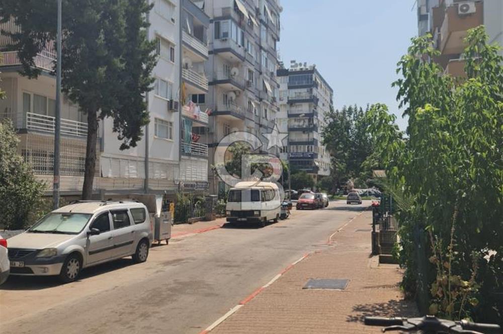 Memurevleri'nde Satılık Dükkan