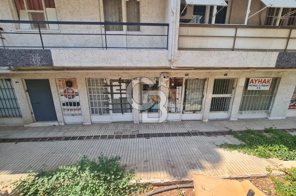Memurevleri'nde Satılık Dükkan