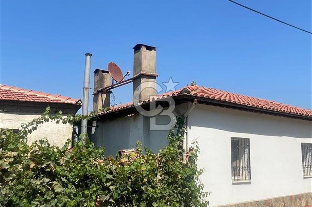 Kuşadası Kirazlı Köyü'nde 500 m² Arsalı, 6+2 Lüks Müstakil Ev