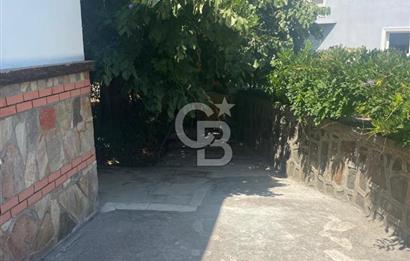 Kuşadası Kirazlı Köyü'nde 500 m² Arsalı, 6+2 Lüks Müstakil Ev