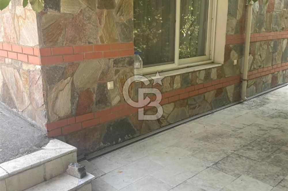 Kuşadası Kirazlı Köyü'nde 500 m² Arsalı, 6+2 Lüks Müstakil Ev