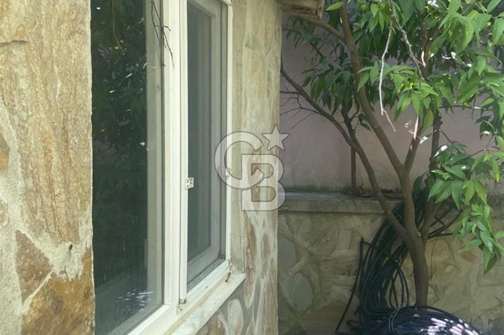 Kuşadası Kirazlı Köyü'nde 500 m² Arsalı, 6+2 Lüks Müstakil Ev