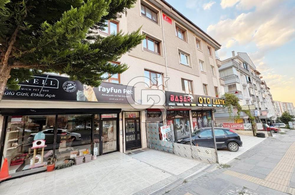 DOGUKENT CADDE ÜZERİ 3+1 SATILIK DAİRE 3.KATTA KÖK TAPU 