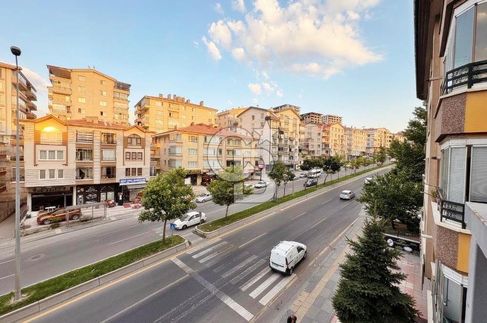 DOGUKENT CADDE ÜZERİ 3+1 SATILIK DAİRE 3.KATTA KÖK TAPU 