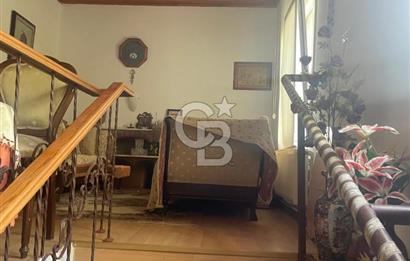 Kuşadası Kirazlı Köyü'nde 500 m² Arsalı, 6+2 Lüks Müstakil Ev