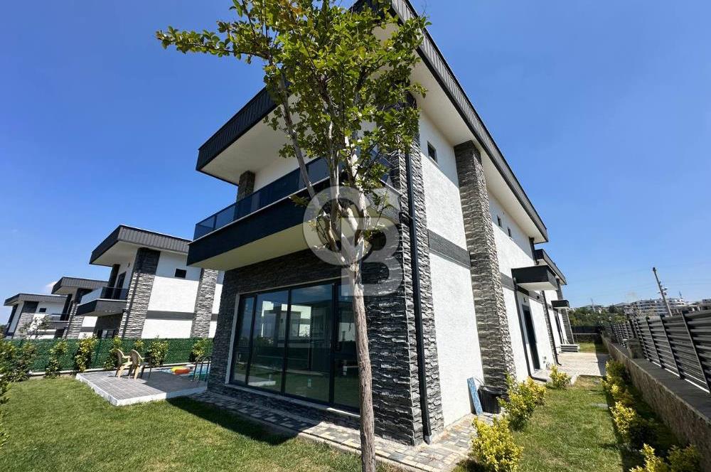 CB ENVOY | Green Hill Sitesinde Sıfır 4,5 +1 Havuzlu Villa