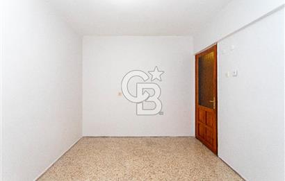 Foça Merkezde Sahile Yürüme Mesafesinde Satılık 2+1 Daire