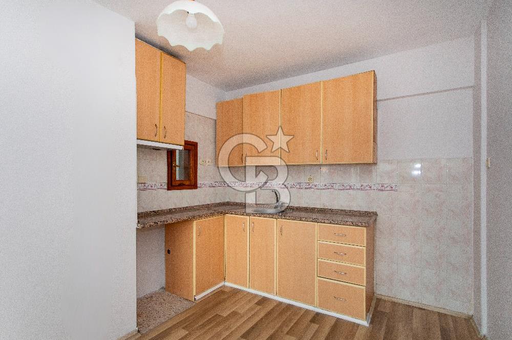 Foça Merkezde Sahile Yürüme Mesafesinde Satılık 2+1 Daire