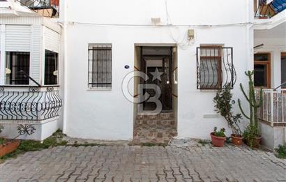 Foça Merkezde Sahile Yürüme Mesafesinde Satılık 2+1 Daire