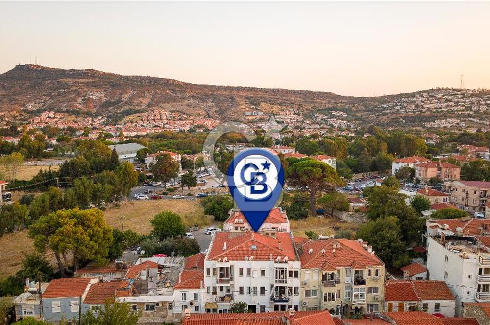 Foça Merkezde Sahile Yürüme Mesafesinde Satılık 2+1 Daire