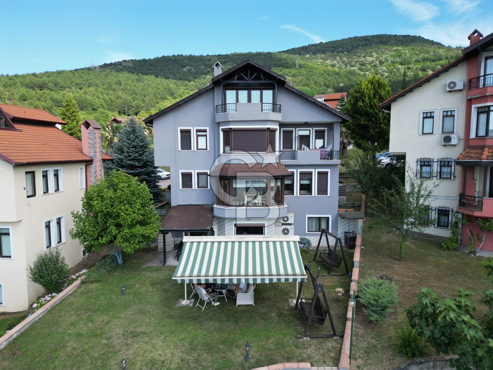 CB ENVOY | Başiskele'de Panoramik Deniz Manzaralı 5+2 Tripleks