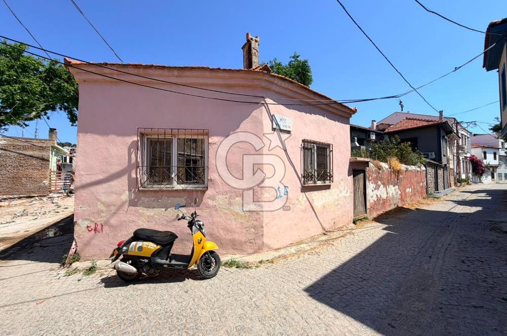 AYVALIK ZEKİBEY MAHALLESİ MERKEZİ KONUM BAHÇELİ YATIRIM FIRSATI