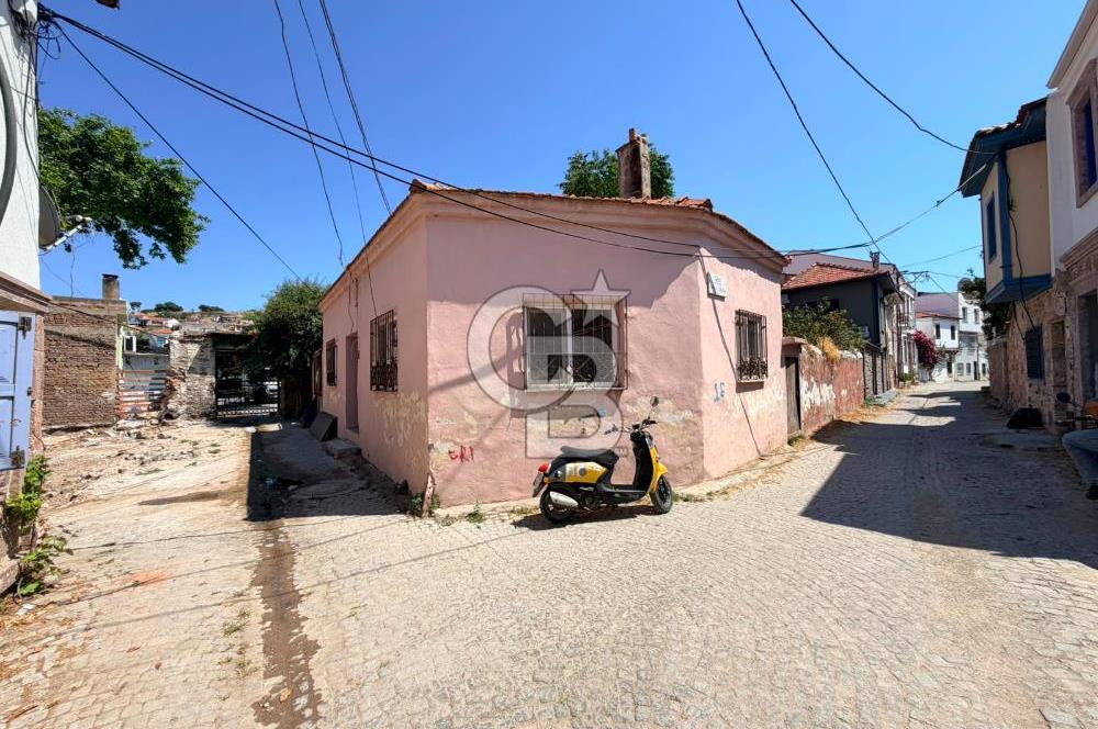 AYVALIK ZEKİBEY MAHALLESİ MERKEZİ KONUM BAHÇELİ YATIRIM FIRSATI