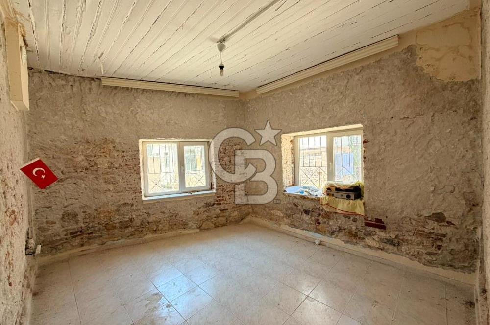 AYVALIK ZEKİBEY MAHALLESİ MERKEZİ KONUM BAHÇELİ YATIRIM FIRSATI