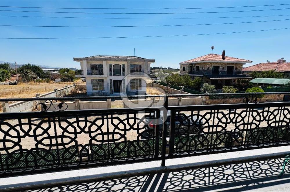 Foça Bağarası Kazım Dirik Mah 3+1 Eşyalı Kiralık Havuzlu Villa