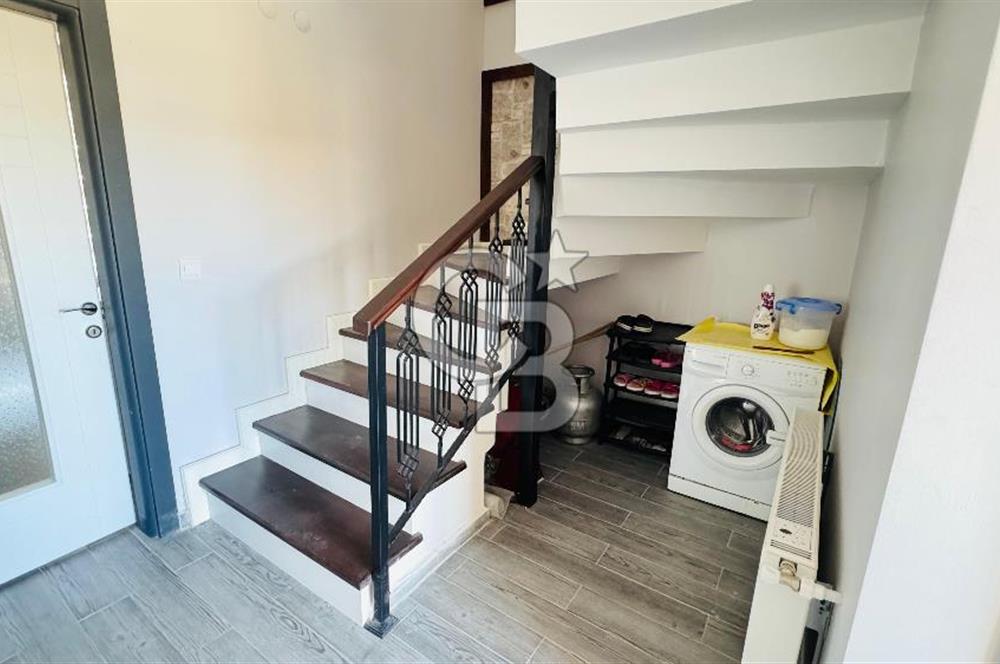Foça Bağarası Kazım Dirik Mah 3+1 Eşyalı Kiralık Havuzlu Villa