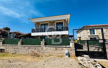 Foça Bağarası Kazım Dirik Mah 3+1 Eşyalı Kiralık Havuzlu Villa