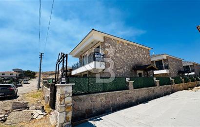 Foça Bağarası Kazım Dirik Mah 3+1 Eşyalı Kiralık Havuzlu Villa