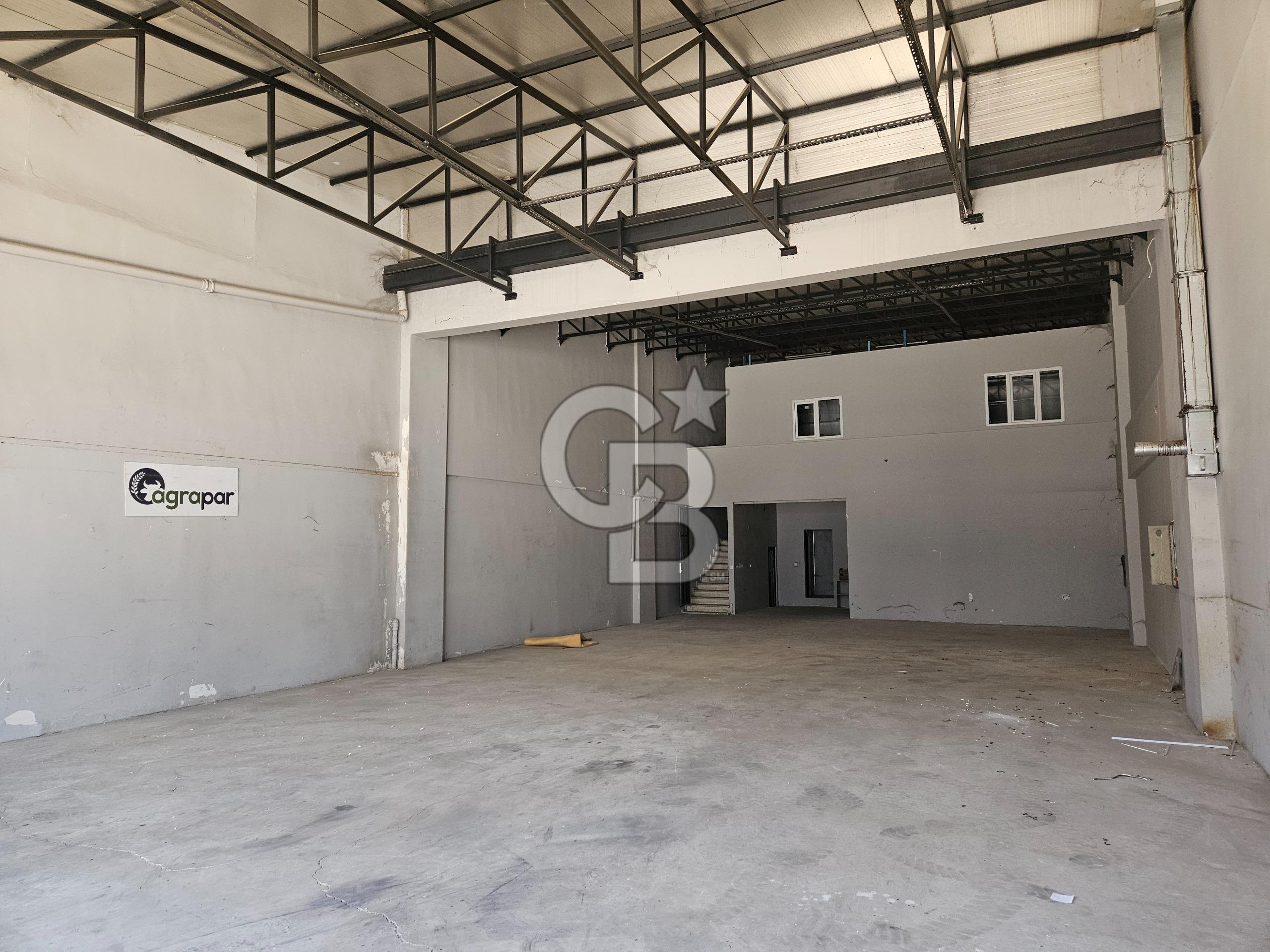 Karacaören Sanayi Sitesi'nde 350 m² Asma Katlı Kiralık İş Yeri & Ofis
