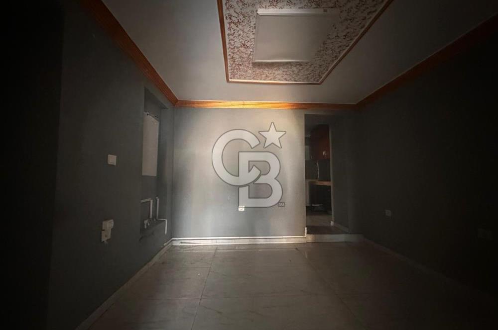 Foça Bağarası Ana Cadde Üzerinde Kiralık Dükkan