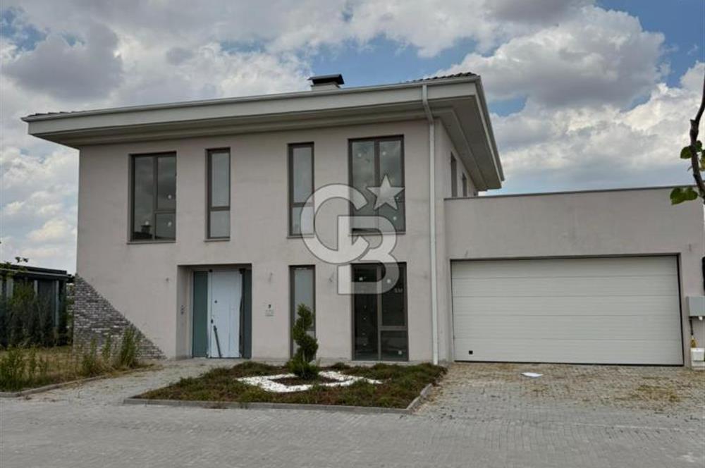 Gölbaşı Hacılar'da Satılık 8+2 Lüks Müstakil Villa
