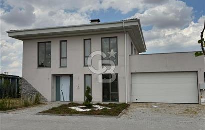 Gölbaşı Hacılar'da Satılık 8+2 Lüks Müstakil Villa
