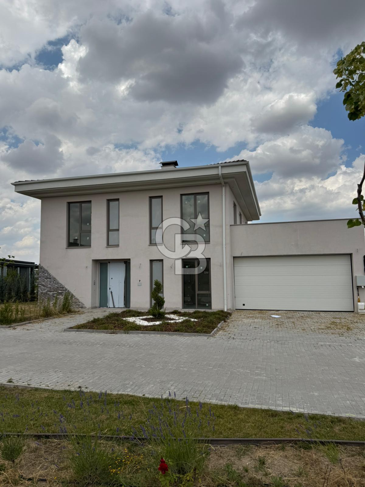 Gölbaşı Hacılar'da Satılık 8+2 Lüks Müstakil Villa