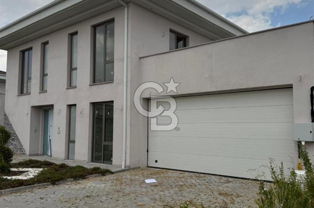 Gölbaşı Hacılar'da Satılık 8+2 Lüks Müstakil Villa