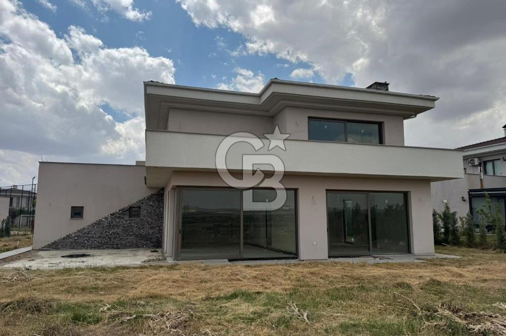 Gölbaşı Hacılar'da Satılık 8+2 Lüks Müstakil Villa