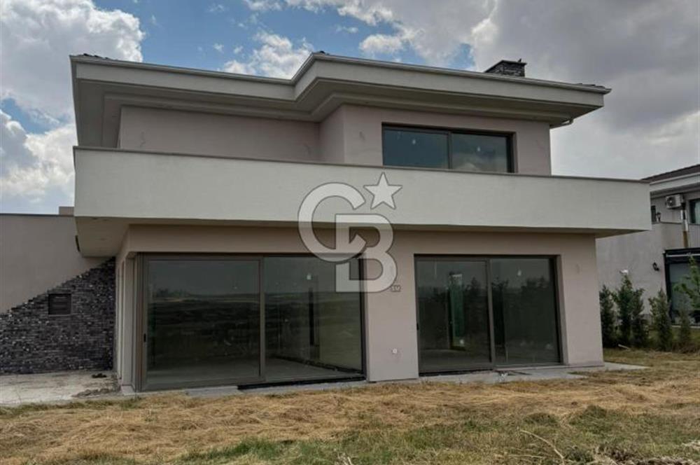 Gölbaşı Hacılar'da Satılık 8+2 Lüks Müstakil Villa