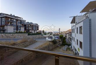 Yenifoça'da Full Deniz Manzaralı Satılık 3+1 Daire - 1 - 369668