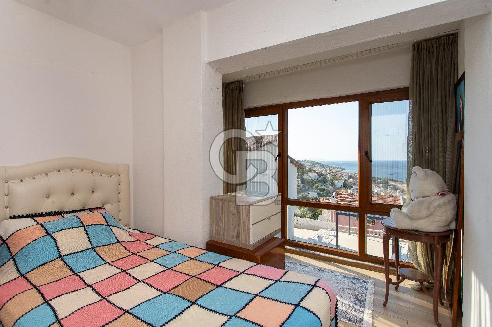 Yenifoça Donatkent'te Satılık Deniz Manzaralı Müstakil 3+1 Villa​