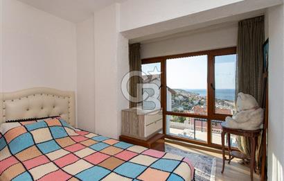 Yenifoça Donatkent'te Satılık Deniz Manzaralı Müstakil 3+1 Villa​