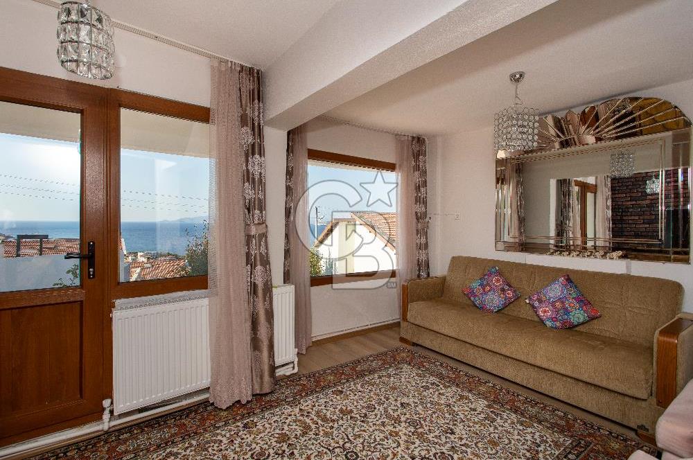 Yenifoça Donatkent'te Satılık Deniz Manzaralı Müstakil 3+1 Villa​