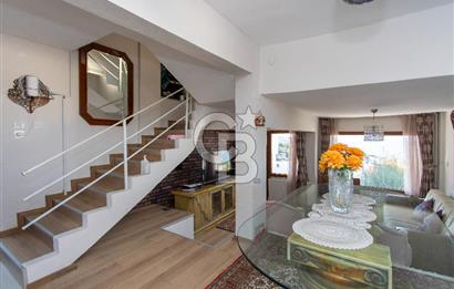 Yenifoça Donatkent'te Satılık Deniz Manzaralı Müstakil 3+1 Villa​