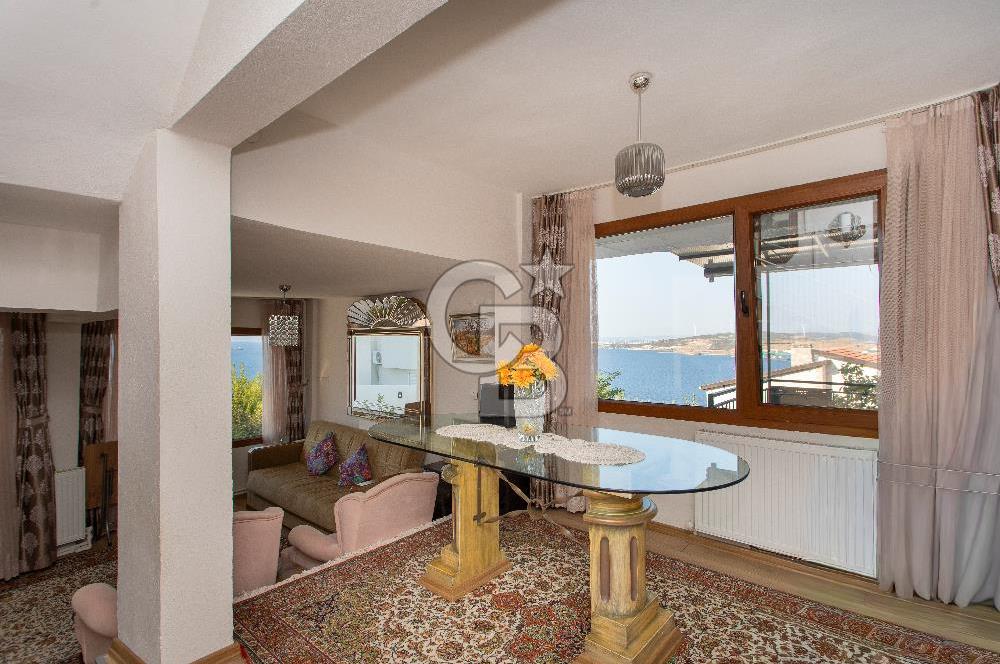 Yenifoça Donatkent'te Satılık Deniz Manzaralı Müstakil 3+1 Villa​
