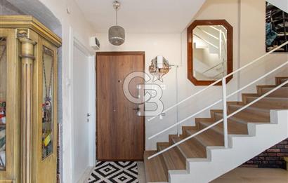 Yenifoça Donatkent'te Satılık Deniz Manzaralı Müstakil 3+1 Villa​
