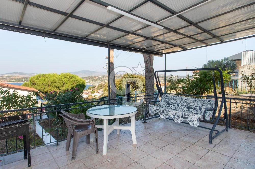 Yenifoça Donatkent'te Satılık Deniz Manzaralı Müstakil 3+1 Villa​