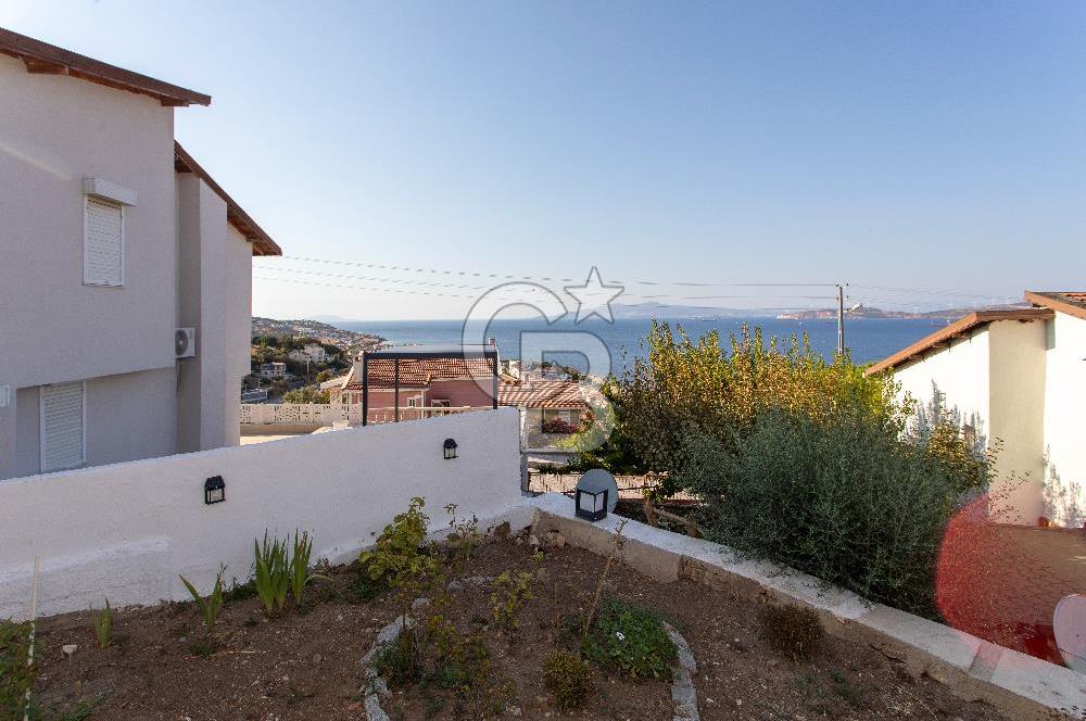 Yenifoça Donatkent'te Satılık Deniz Manzaralı Müstakil 3+1 Villa​