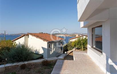 Yenifoça Donatkent'te Satılık Deniz Manzaralı Müstakil 3+1 Villa​