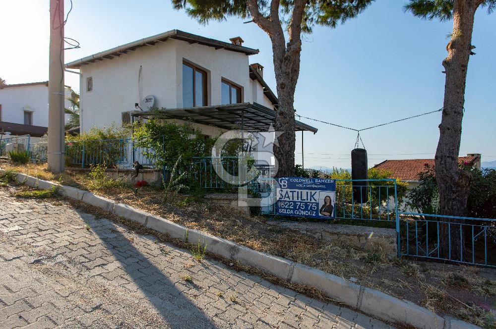Yenifoça Donatkent'te Satılık Deniz Manzaralı Müstakil 3+1 Villa​
