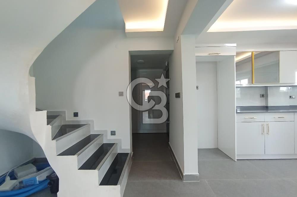 ÇEŞME GERMİYAN 4+2 DUBLEKS HAVUZLU SATILIK VİLLA