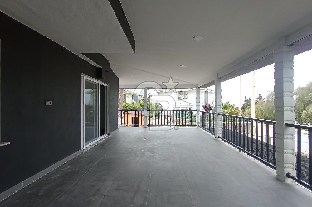 ÇEŞME GERMİYAN 4+2 DUBLEKS HAVUZLU SATILIK VİLLA