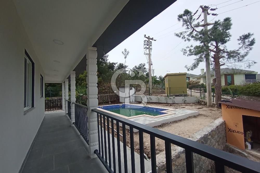 ÇEŞME GERMİYAN 4+2 DUBLEKS HAVUZLU SATILIK VİLLA