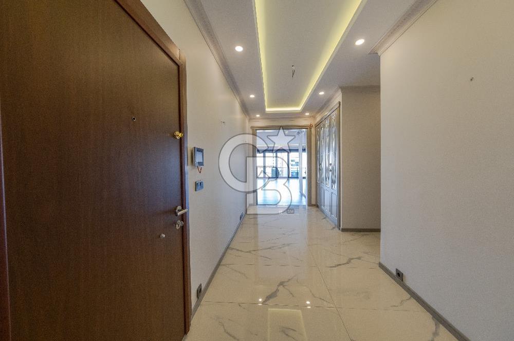 BAĞDAT CADDESİ'NDE KİRALIK DENİZ MANZARALI KATTA TEK 5+1 DAİRE