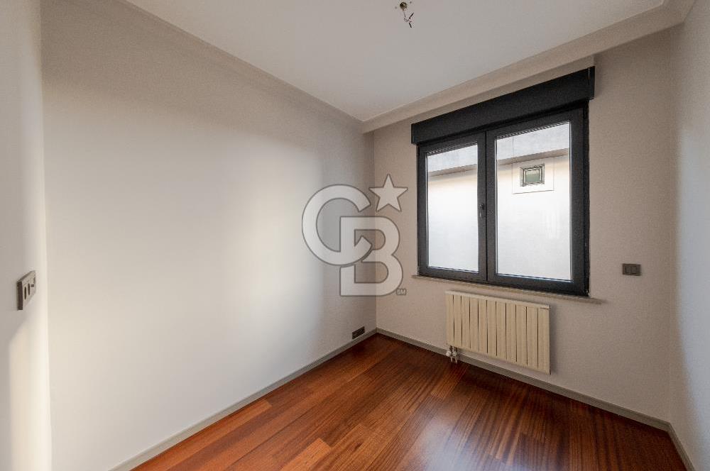 BAĞDAT CADDESİ'NDE KİRALIK DENİZ MANZARALI KATTA TEK 5+1 DAİRE