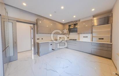 BAĞDAT CADDESİ'NDE KİRALIK DENİZ MANZARALI KATTA TEK 5+1 DAİRE