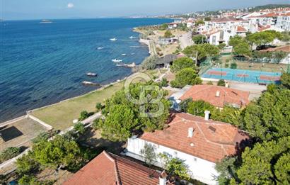 Ayvalık'ta Denize Sıfır Konumda Satılık 3+1 Müstakil Ev 